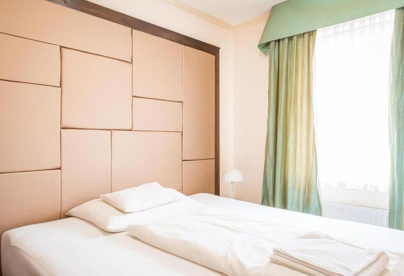 Hotell Kaiser Panzió