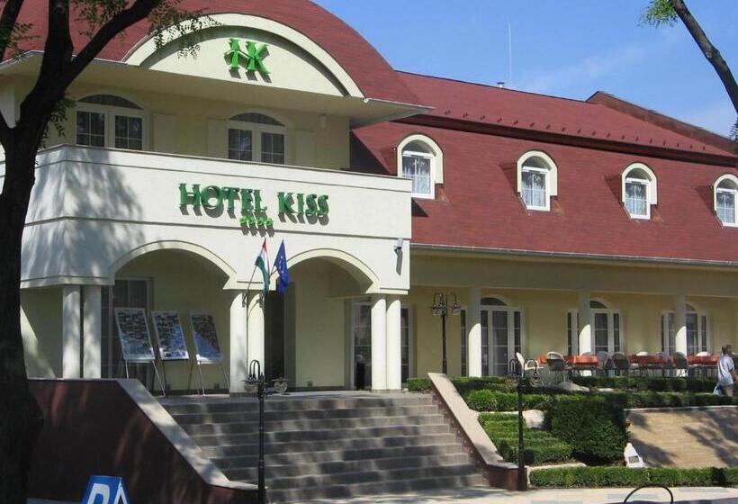 Отель Kiss