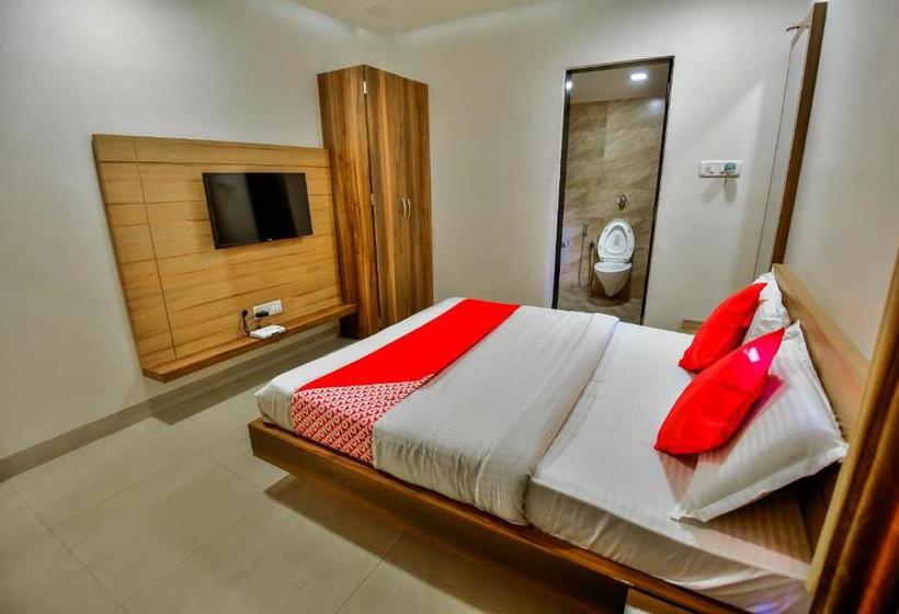 호텔 Capital O 13791 Mount Winds