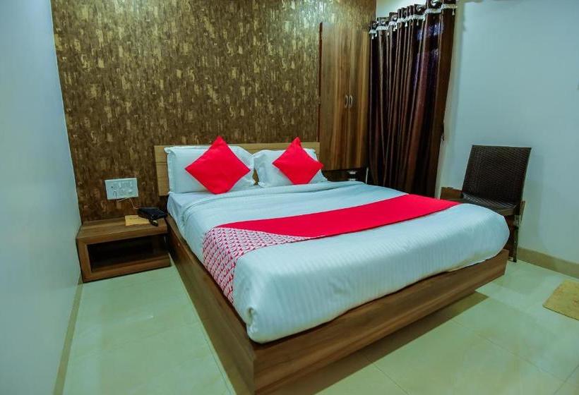 호텔 Capital O 13791 Mount Winds