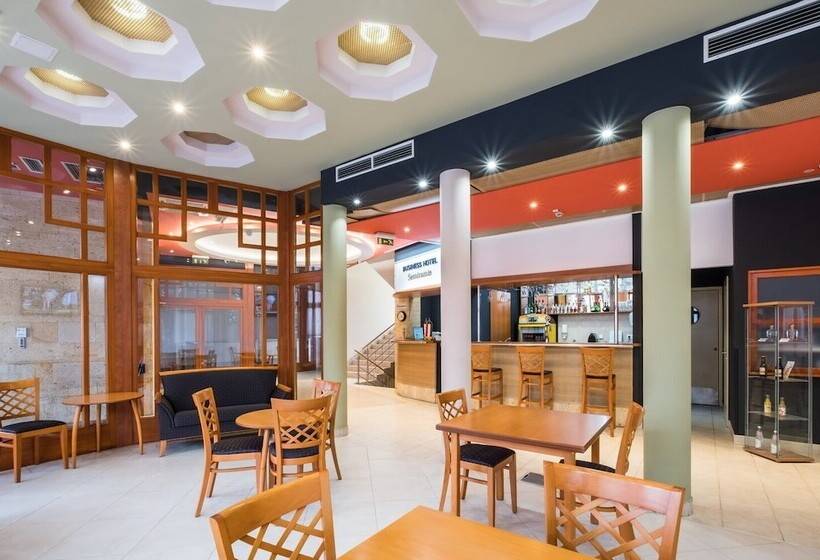 酒店 Semiramis Business