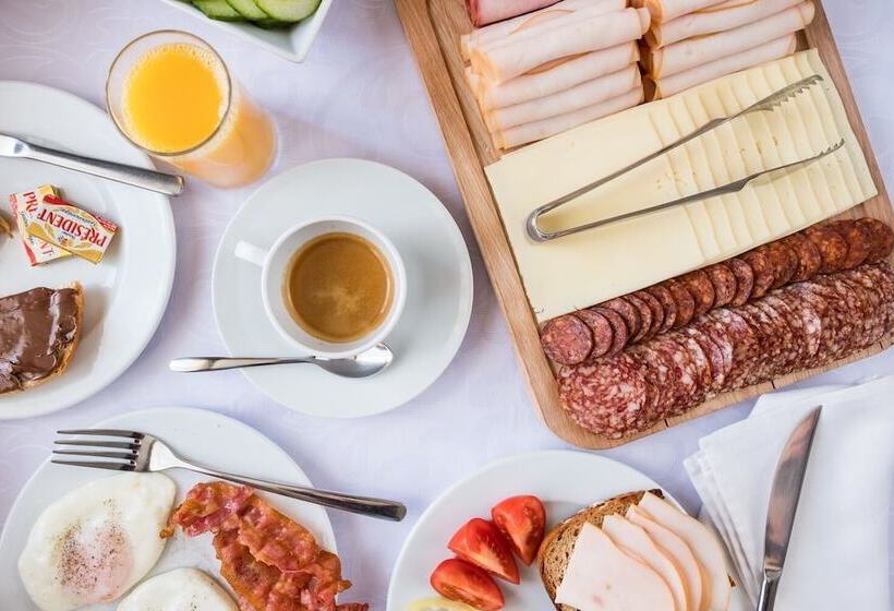 酒店 Semiramis Business