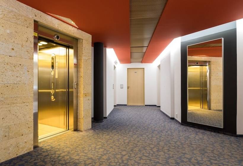 酒店 Semiramis Business