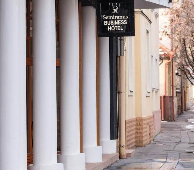 酒店 Semiramis Business