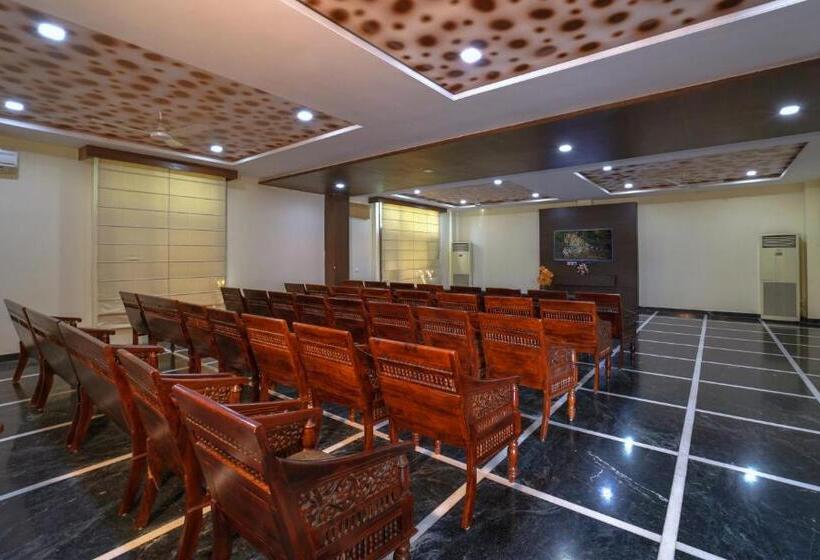 בית מלון כפרי Spree Jungle Vilas Resort Ranthambore