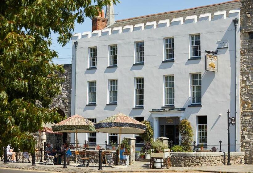 هتل The Pig In The Wall