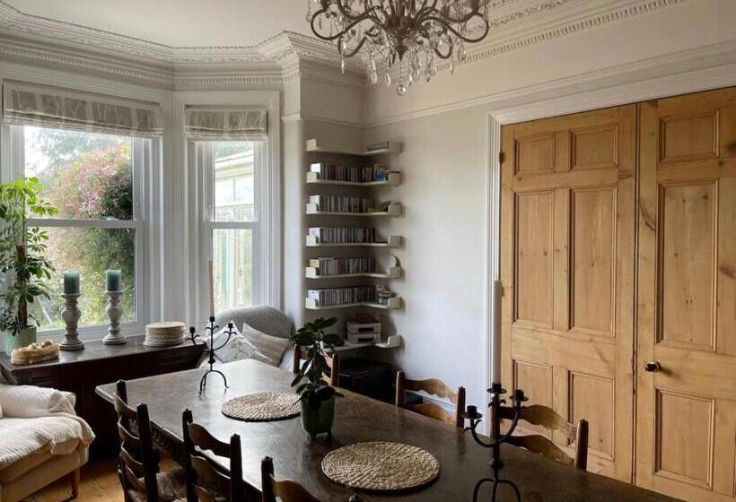 Bed and Breakfast Hedgebank