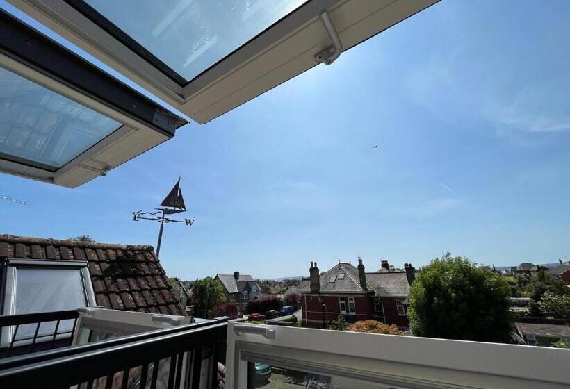 Bed and Breakfast Hedgebank