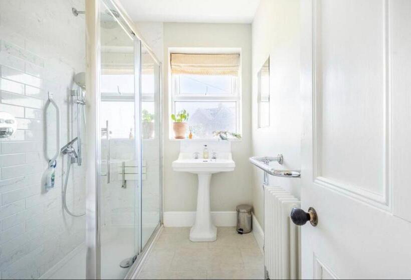 Bed and Breakfast Hedgebank