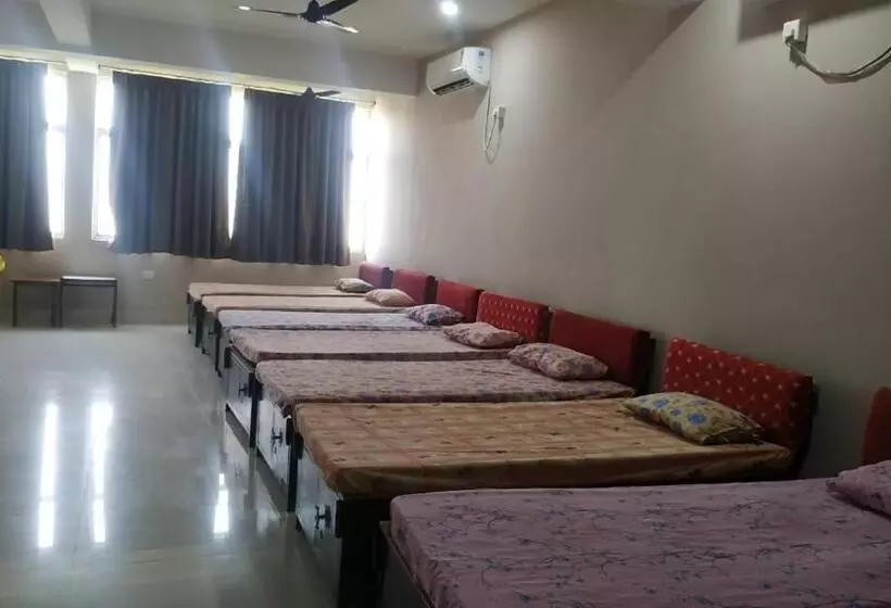 ホテル Ashiyana Rest House