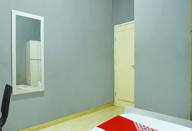 هتل Spot On 91205 Rindang Guesthouse Syariah