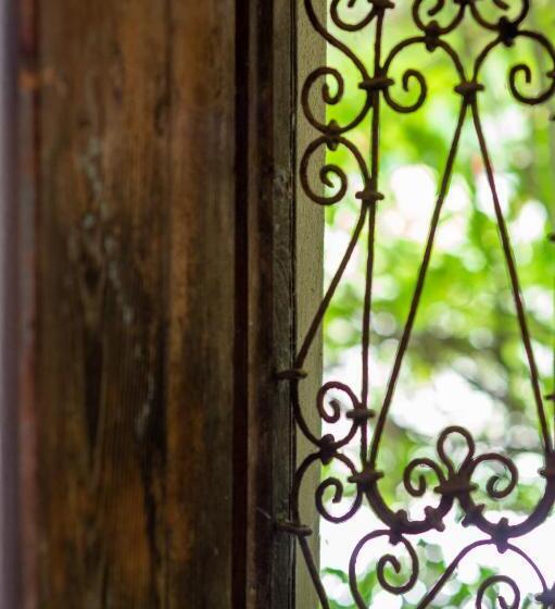 بنسيون Art Box