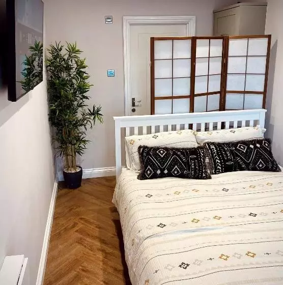 تختخواب و صبحانه Durham City Retreat