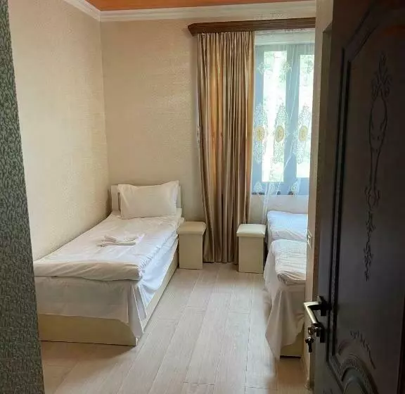 Hotelli Rafting House