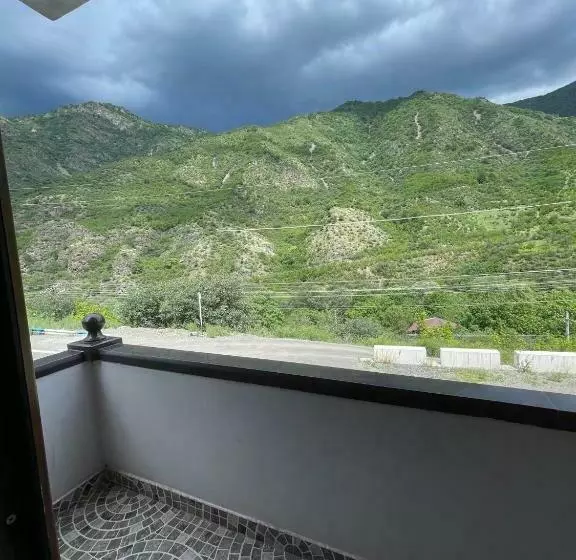 Hotelli Rafting House