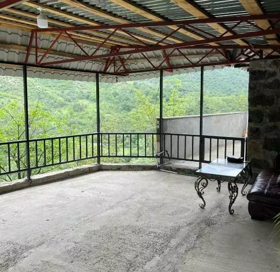 Hotelli Rafting House