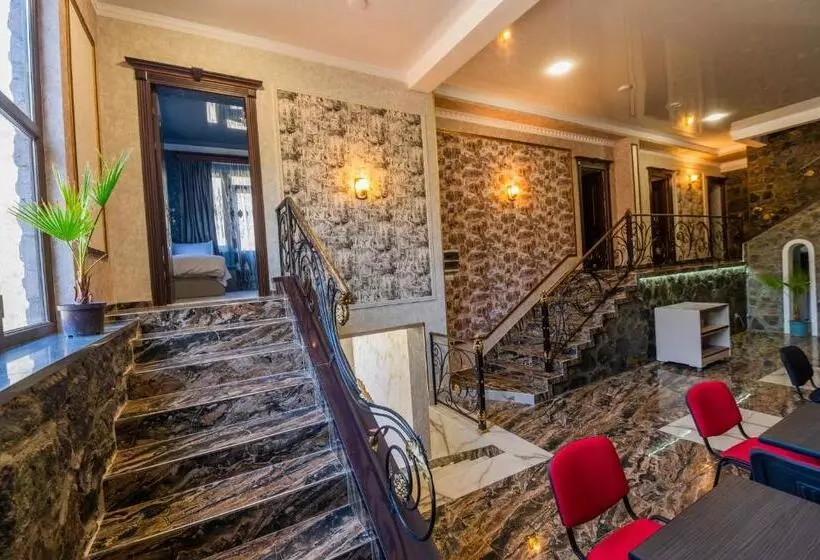 Hotelli Rafting House