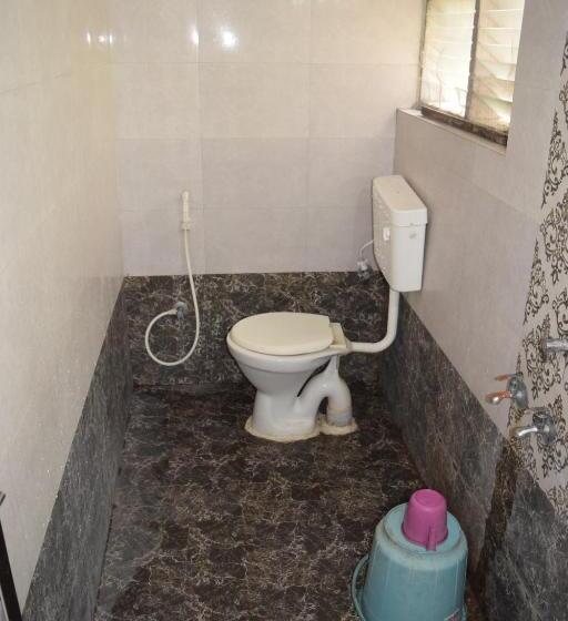 호텔 Gokarn Lodging