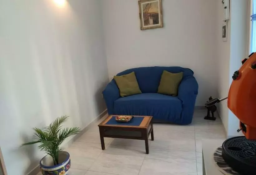 Majatalo Midway House Italy