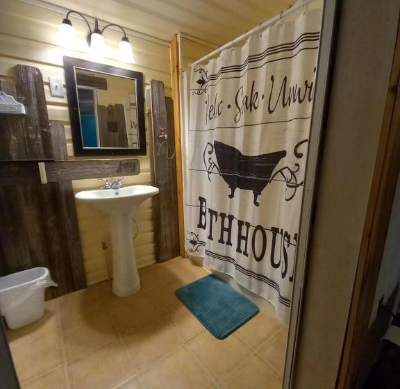 Пансион Acorn Hideaways Canton Cozy Frontier Rm For 3 Full Bathtub