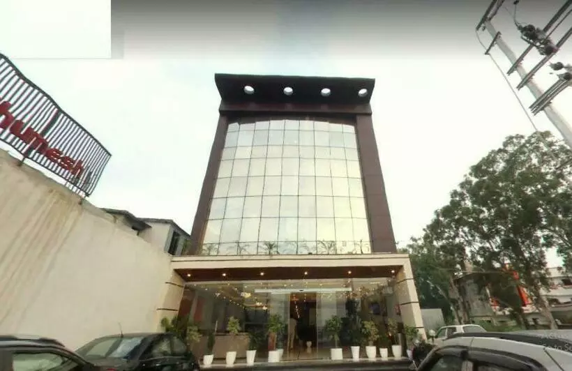 ホテル The Royal Bhumesh