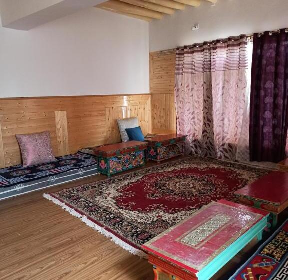 פנסיון Sonam Guest House