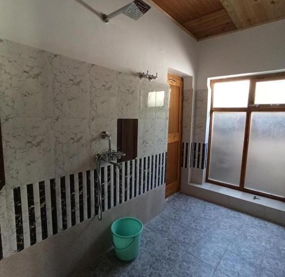 פנסיון Sonam Guest House