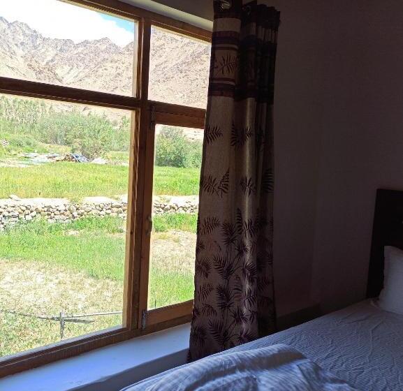 פנסיון Sonam Guest House