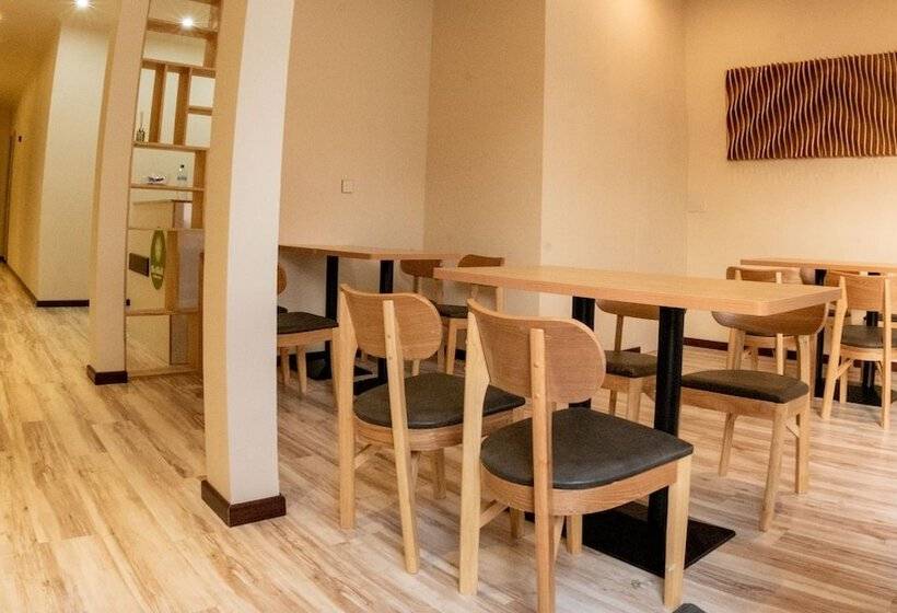 تختخواب و صبحانه The Bilimbi Guesthouse & Inn