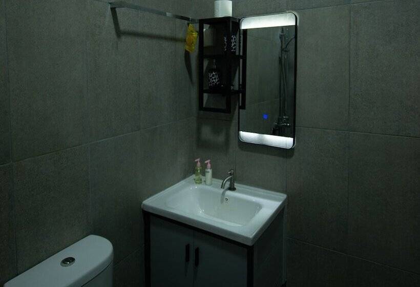 تختخواب و صبحانه The Bilimbi Guesthouse & Inn