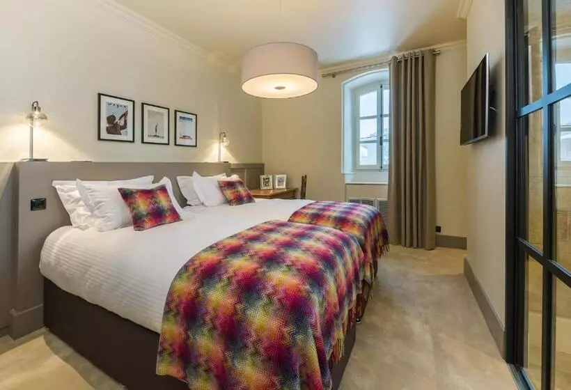تختخواب و صبحانه The Manoir