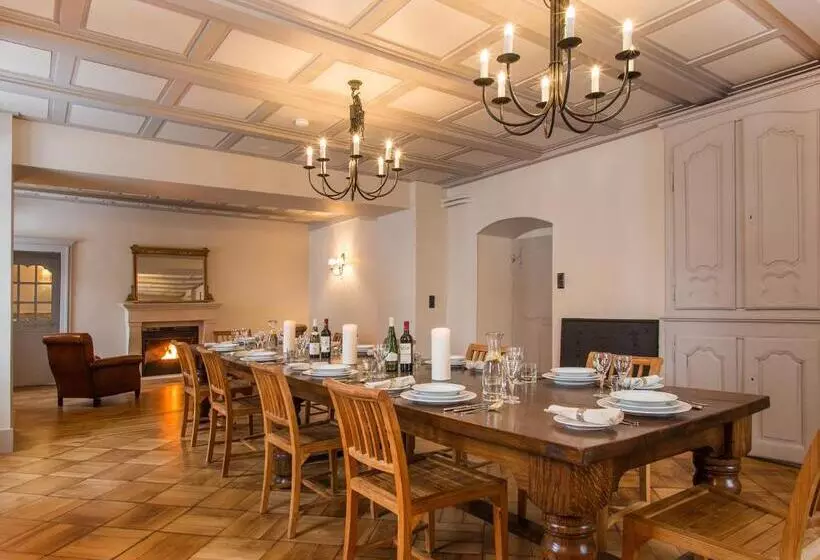 تختخواب و صبحانه The Manoir