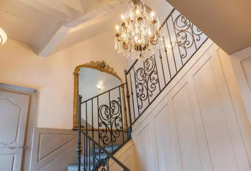 تختخواب و صبحانه The Manoir