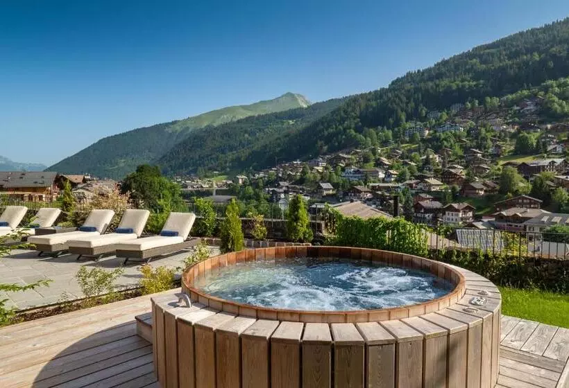 تختخواب و صبحانه The Manoir