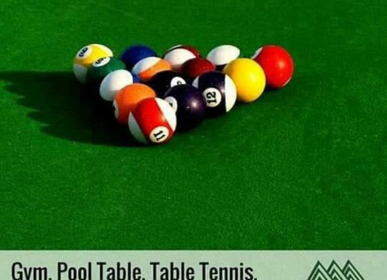 בית מלון כפרי Misty Meadows Resorts