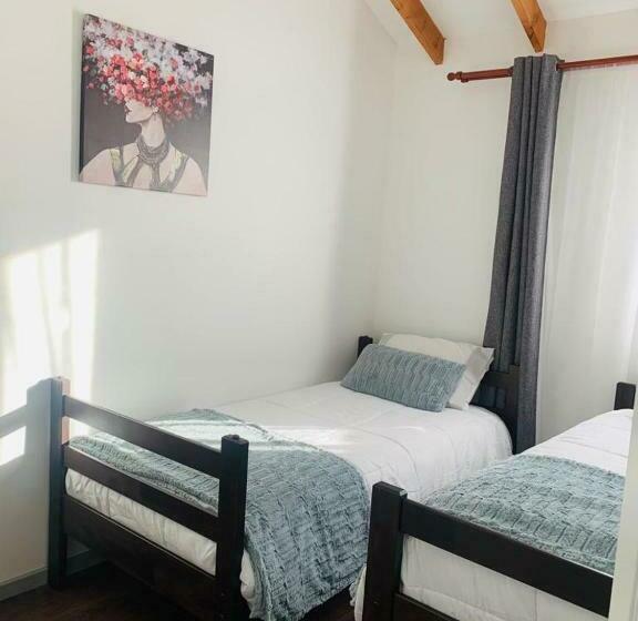 پانسیون Hostal Uruz