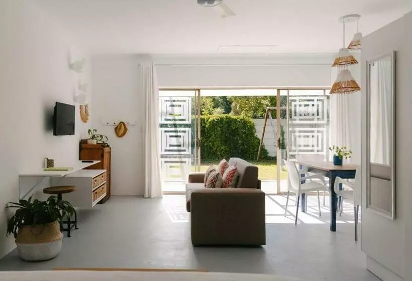 Majatalo Mcleod S & Stuart S Cottage