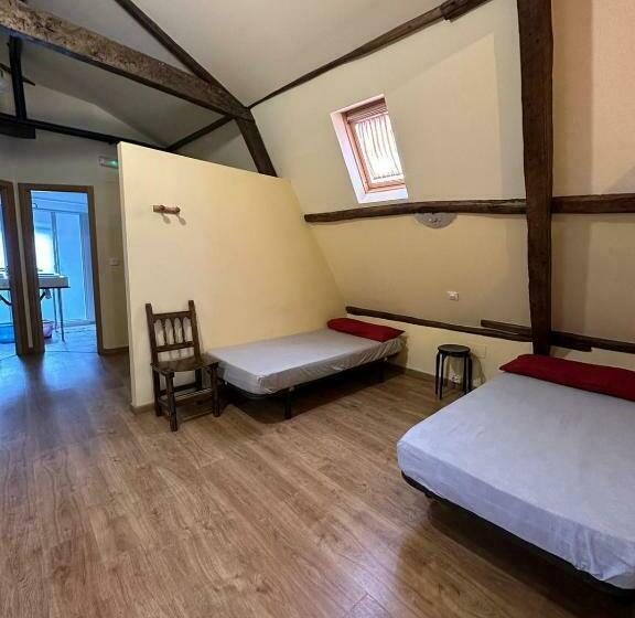 Albergue De Peregrinos Compostela