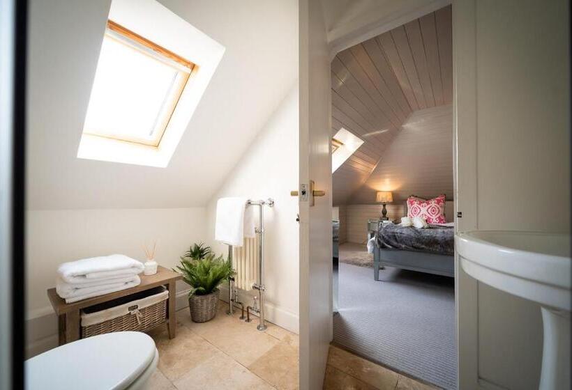 هتل Nether Glenny Farm