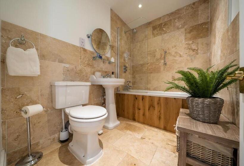 هتل Nether Glenny Farm