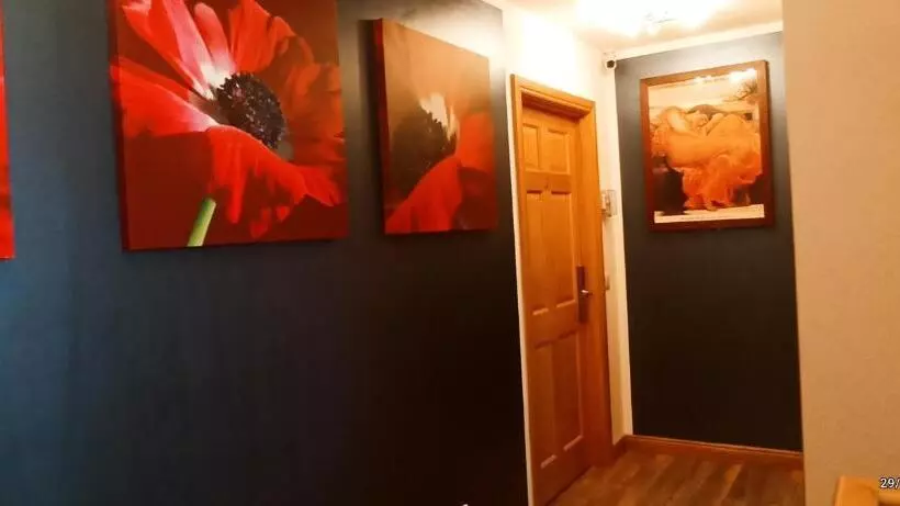 Outlander Boutique B&b King