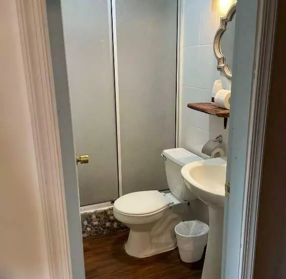 ペンション 8 Habitación Privada   Cama Matrimonial
