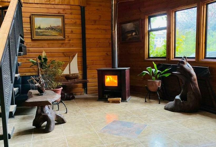 膳宿费 8 Habitación Privada Cama Matrimonial