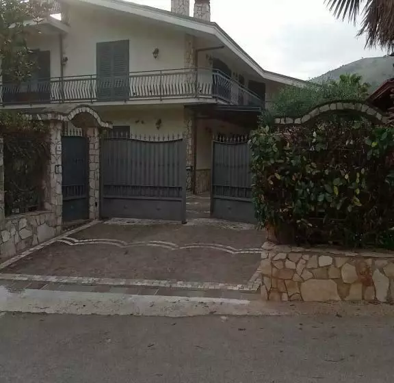 Aamiaismajoitus (B&B) Villa Agata