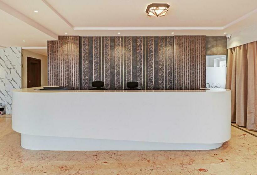 Hotel Treebo Emora Grand