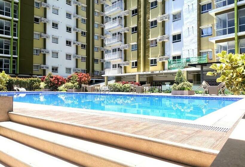 Pool View Studio In Mesaverte With Free Pool & Netflix