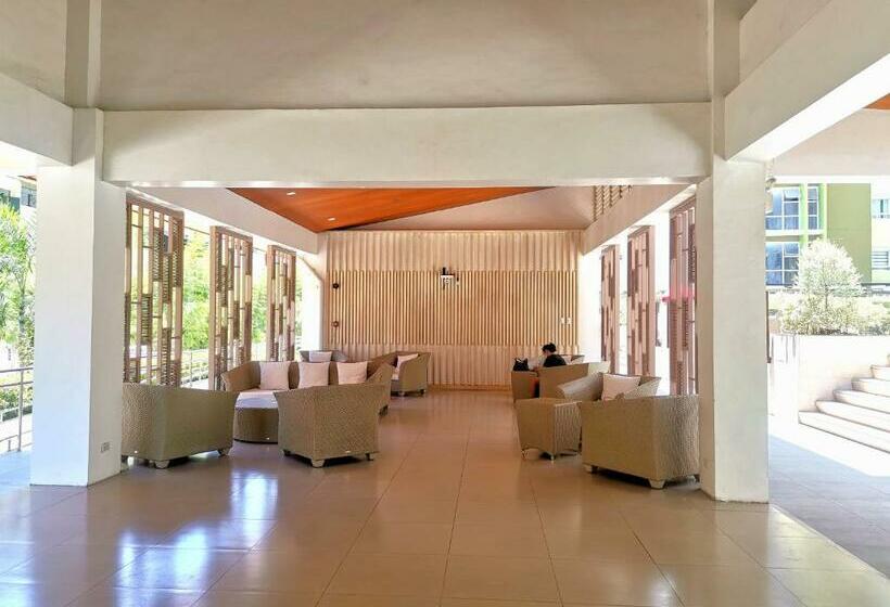 Pool View Studio In Mesaverte With Free Pool & Netflix