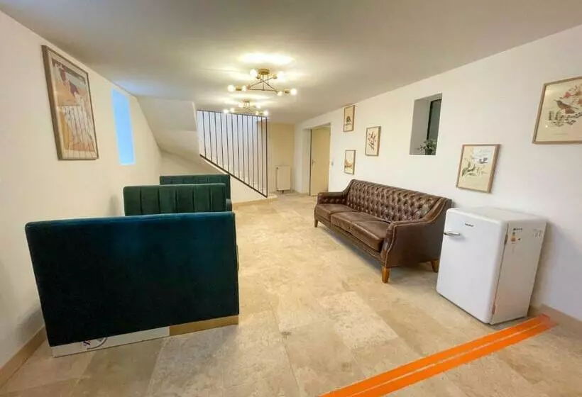 Majatalo Maison Des Fleurs