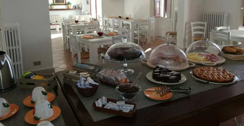 تختخواب و صبحانه Borgo Fiore Country House