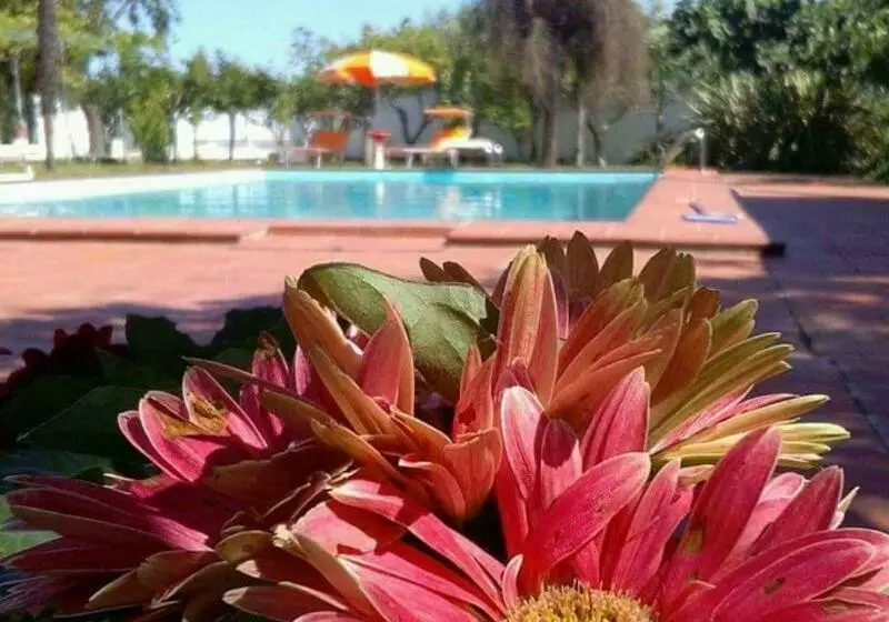 تختخواب و صبحانه Borgo Fiore Country House